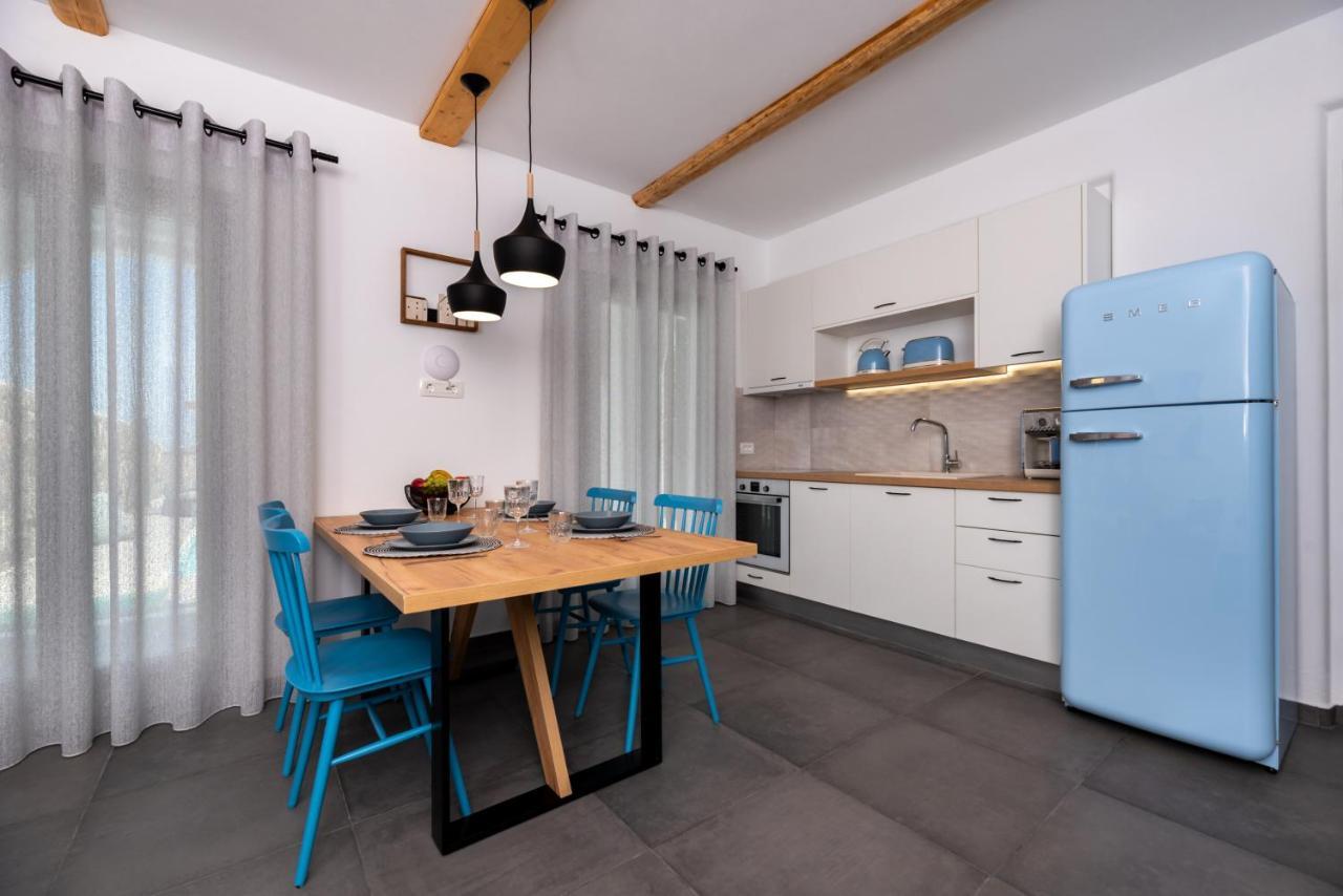 Modern Dome Homes Of Santorini Периса Екстериор снимка